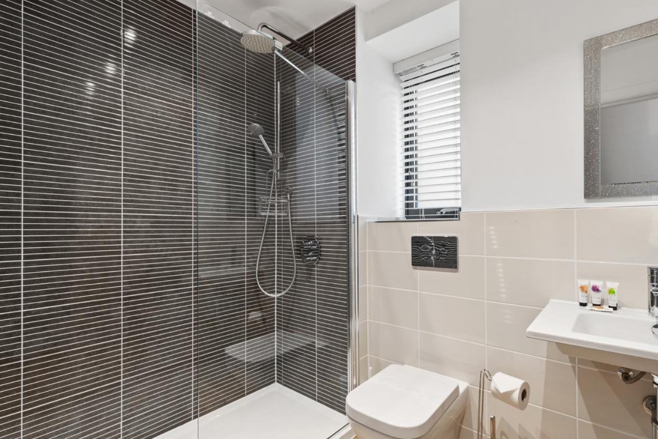 Apartment 8 Waterstone House - Luxury Apartment, Sea Views, Pet Friendly เท็นบี ภายนอก รูปภาพ